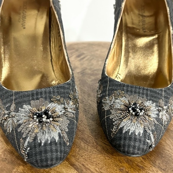 D&G Beaded Plaid Embroidered Gold Metallic Pumps Gray 37 - Picture 5 of 9